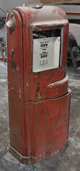 1941 Wayne 100R Sidearm Gas Pump Converted To A Soda Fountain • <a style="font-size:0.8em;" href="http://www.flickr.com/photos/85572005@N00/5036607270/" target="_blank">View on Flickr</a>