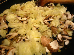 Marrow and mushrooms