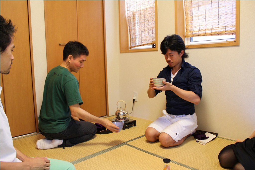 Experiencing Tea Ceremony Class (11)