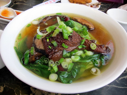 Hue Ky Mi Gia - Braised Duck Egg Noodle Soup