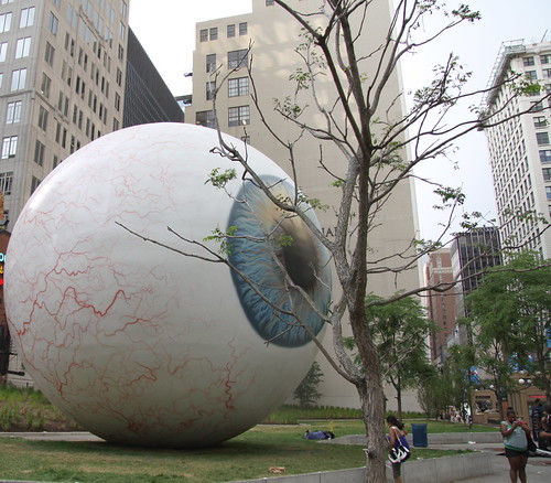 The Eye by Tony Tasset in South Loop, Chicago