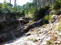 Entre la confluence Calva et le Castellucciu : approche du Castellucciu avec une série de dalles-cascades