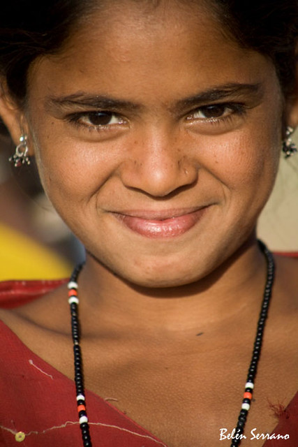 Retrato de niña india, por Belén Serrano.