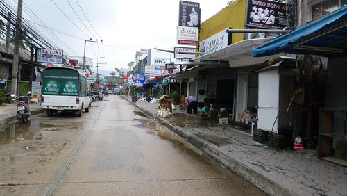 Koh Samui after storm-chaweng beach road サムイ島 チャウエンビーチロード 集中豪雨後3
