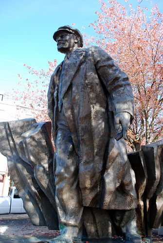 Lenin, in the middle of Seattle