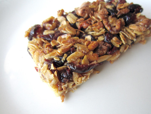 alisaburke: homemade granola bars
