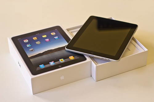 Unboxing the Apple iPad
