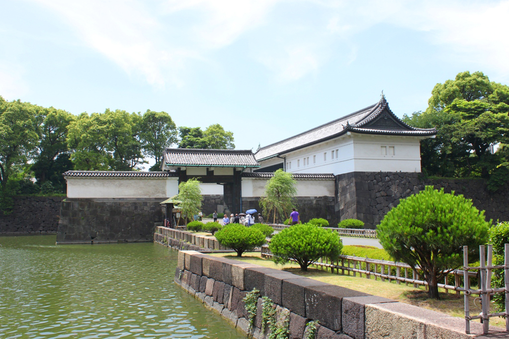 Let’s walk around the Imperial Palace Part1 (2)