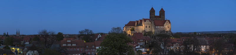 Panorama Quedlinburg night<br/>© <a href="https://flickr.com/people/62825105@N04" target="_blank" rel="nofollow">62825105@N04</a> (<a href="https://flickr.com/photo.gne?id=34332687582" target="_blank" rel="nofollow">Flickr</a>)
