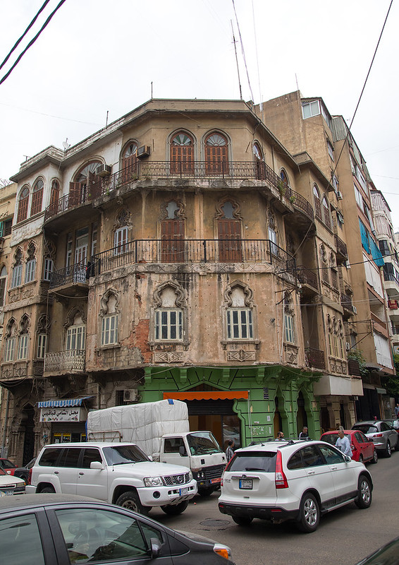 Traditional old buildings in Mar Mikhael, Beirut Governorate, Beirut, Lebanon<br/>© <a href="https://flickr.com/people/41622708@N00" target="_blank" rel="nofollow">41622708@N00</a> (<a href="https://flickr.com/photo.gne?id=34694427466" target="_blank" rel="nofollow">Flickr</a>)