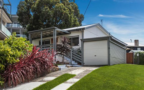8 Gifford St, Coledale NSW 2515