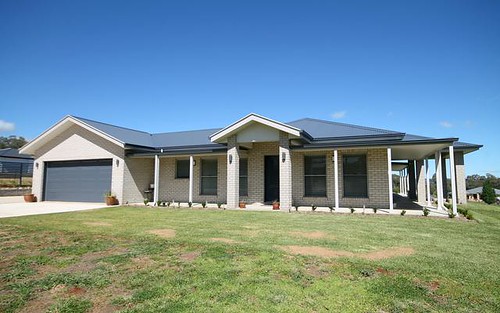 11 Bonnie View Place, Inverell NSW 2360