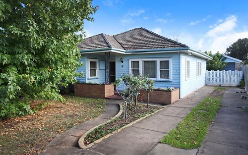 76 Forrest St, Albion VIC 3020