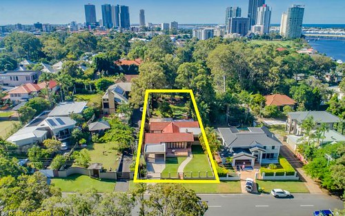 15 Winchester Street, Southport QLD