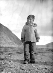 Inuit boy, Cape Wolstenholme, Quebec / Garçon inuit, Cape Wolstenholme (Québec)