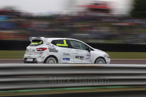 Jade Edwards racing in the Clio Cup at Thruxton, May 2017