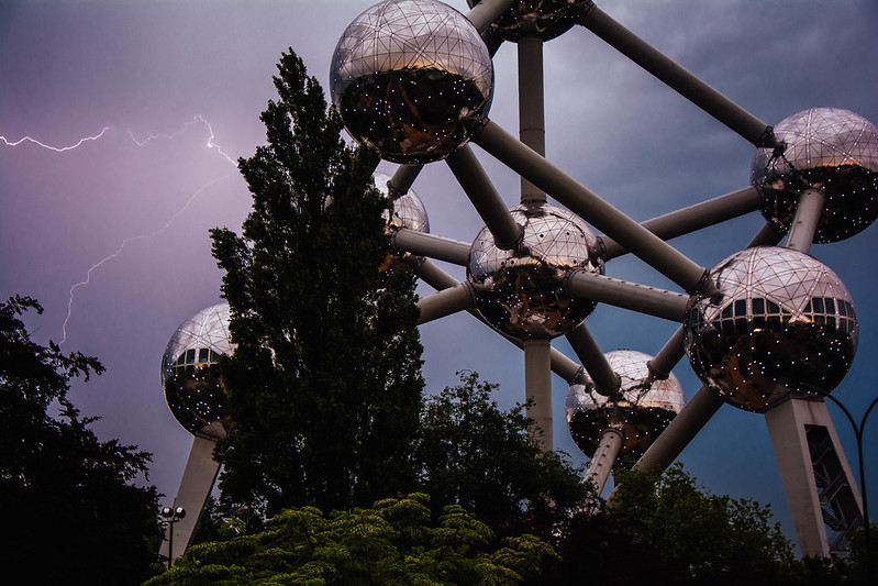 Thunderstorm over Brussels.<br/>© <a href="https://flickr.com/people/149548150@N04" target="_blank" rel="nofollow">149548150@N04</a> (<a href="https://flickr.com/photo.gne?id=34285081326" target="_blank" rel="nofollow">Flickr</a>)