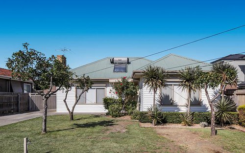 13 Dickens St, Lalor VIC 3075