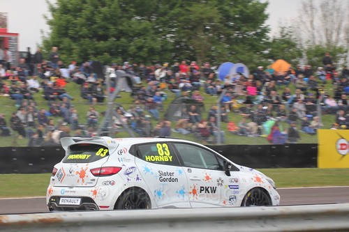 Kyle Hornby racing in the Clio Cup at Thruxton, May 2017