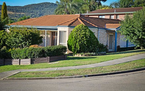 92 Sunset Drive, West Albury NSW