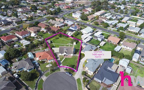 42 Glover St, Newcomb VIC 3219
