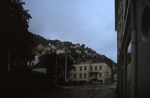 Norwegen 1998 (109) Bergen • <a style="font-size:0.8em;" href="http://www.flickr.com/photos/69570948@N04/34542268470/" target="_blank">Auf Flickr ansehen</a>