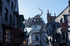 Universal Studios, Florida: Diagon Alley • <a style="font-size:0.8em;" href="http://www.flickr.com/photos/28558260@N04/34709979876/" target="_blank">View on Flickr</a>