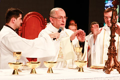 Missa Dom Alberto Taveira - Festa do Jubileu da RCC 30-06-17_-11