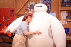 Tracey and Baymax • <a style="font-size:0.8em;" href="http://www.flickr.com/photos/28558260@N04/34404554074/" target="_blank">View on Flickr</a>