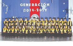 Preparatoria del Instituto Colón celebra la graduación de su XX generación