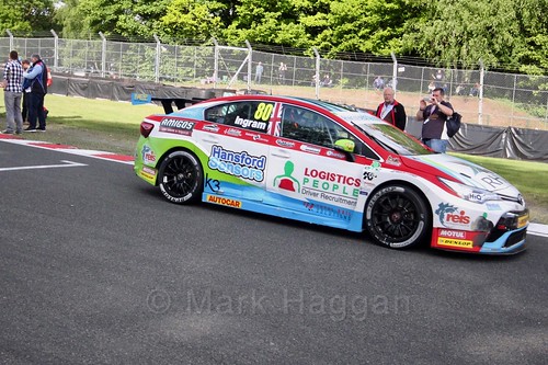 Tom Ingram heads on to the BTCC grid at Oulton Park, May 2017