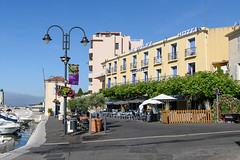 Hôtel LE GOLFE Cassis - sur le port