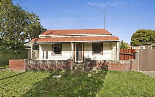 304 Nicholson St, Soldiers Hill VIC 3350