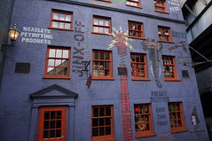 Universal Studios, Florida: Diagon Alley • <a style="font-size:0.8em;" href="http://www.flickr.com/photos/28558260@N04/34579363942/" target="_blank">View on Flickr</a>