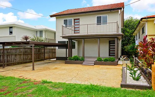 15 Griffith Rd, Scarborough QLD 4020