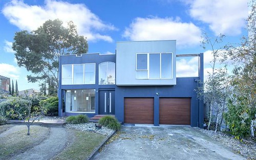 7A Downland Sq, Avondale Heights VIC 3034