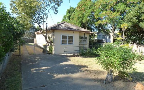 25 Whiting St, Regents Park NSW 2143