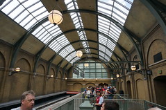 Universal Studios, Florida: Diagon Alley Train Station • <a style="font-size:0.8em;" href="http://www.flickr.com/photos/28558260@N04/34741533505/" target="_blank">View on Flickr</a>