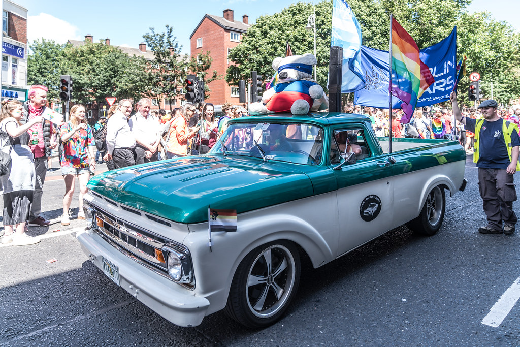 LGBTQ+ PRIDE PARADE 2017 [ON THE WAY FROM STEPHENS GREEN TO SMITHFIELD]-130043