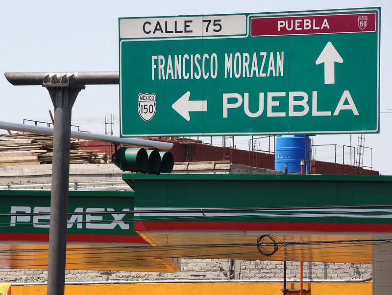 Mexico City / Zaragoza - Road to Puebla<br/>© <a href="https://flickr.com/people/10632426@N05" target="_blank" rel="nofollow">10632426@N05</a> (<a href="https://flickr.com/photo.gne?id=35295143970" target="_blank" rel="nofollow">Flickr</a>)