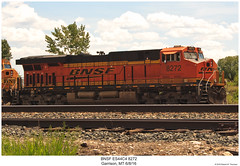 BNSF ES44C4 8272