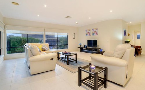 44 Ultimo Wk, Taylors Hill VIC 3037