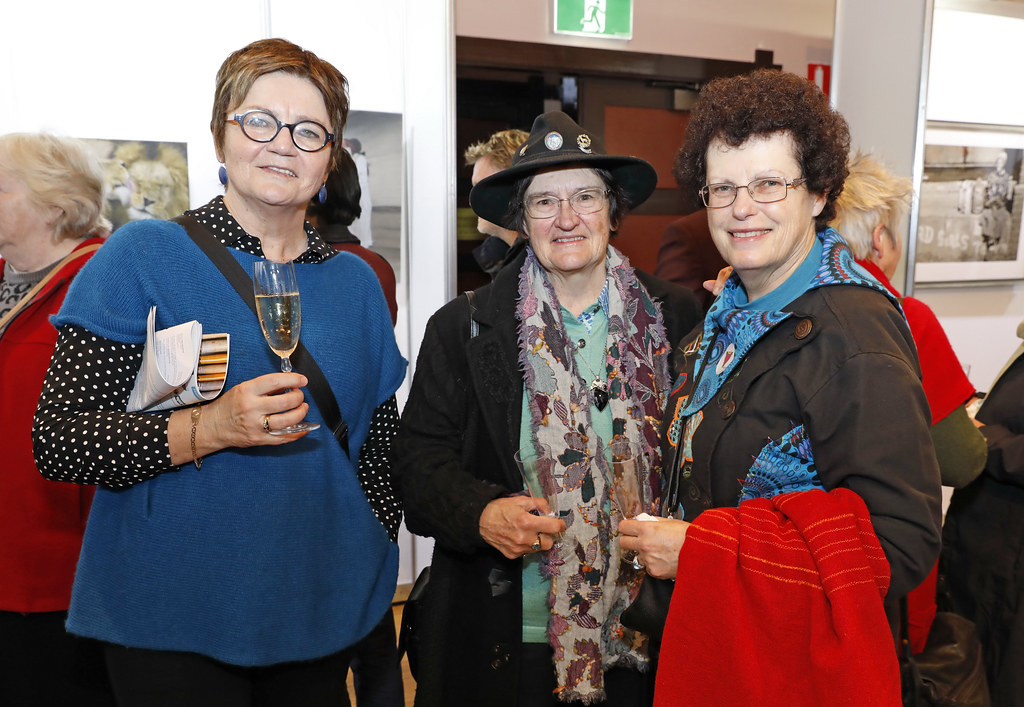 ann-marie calilhanna- bent art opening @ wentworth falls _120