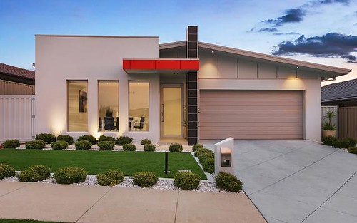 18 Langtree Crescent, Crace ACT