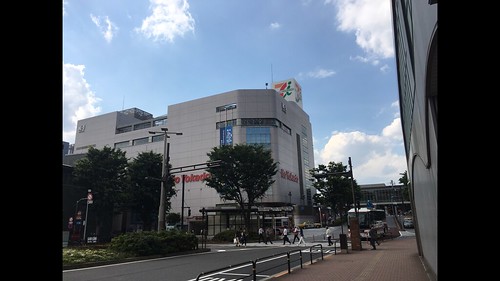 現地マンションは、大井町駅中央西口を出る...