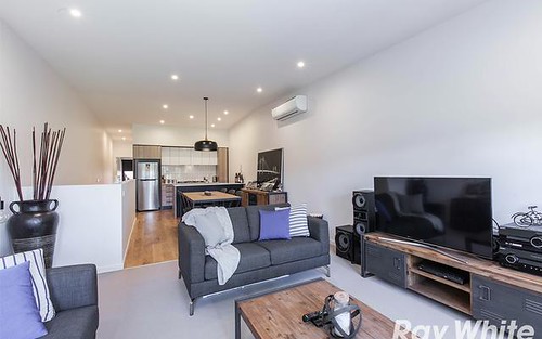 15 Albany Rd, Mill Park VIC 3082