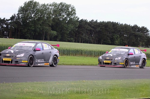 Chris Smiley and Dave Newsham in BTCC action at Croft, June 2017