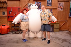 Tracey and Scott Meet Baymax • <a style="font-size:0.8em;" href="http://www.flickr.com/photos/28558260@N04/34404554404/" target="_blank">View on Flickr</a>