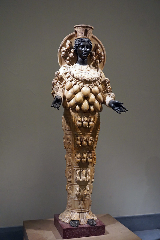 Artemis of Ephesus - Farnese collection at the National Archaeological Museum, Naples, Italy<br/>© <a href="https://flickr.com/people/38743501@N08" target="_blank" rel="nofollow">38743501@N08</a> (<a href="https://flickr.com/photo.gne?id=35673360520" target="_blank" rel="nofollow">Flickr</a>)