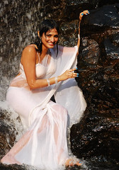 Indian Actress Haripriya Hot Sexy Images Set-1 (14)